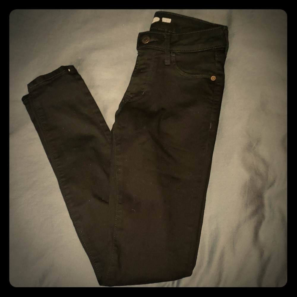 Old Navy black rockstar super skinny jeans